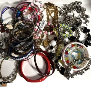 Bracelets Galore Wear Repair Sell Share Bangles Beaded Vintage Now 40 + pc Lot